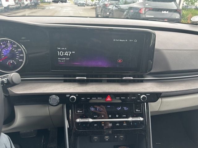 2024 Kia Carnival EX