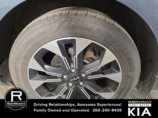 2023 Kia Carnival EX