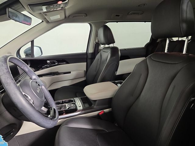 2023 Kia Carnival EX