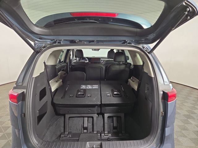 2023 Kia Carnival EX