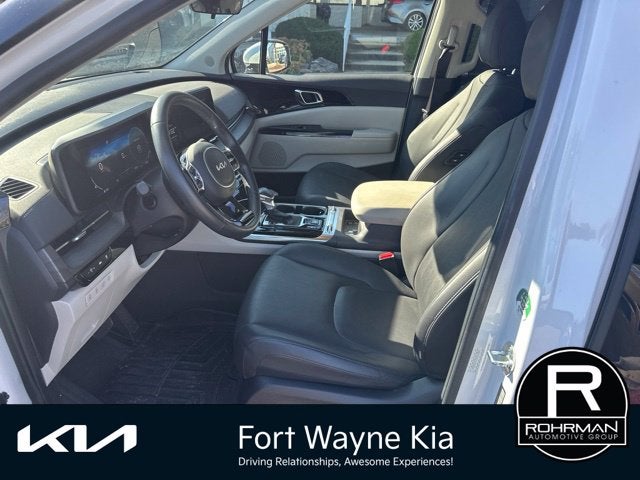 2024 Kia Carnival SX