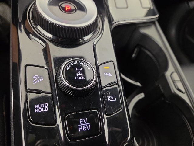 2025 Kia Sportage Plug-In Hybrid X-Line