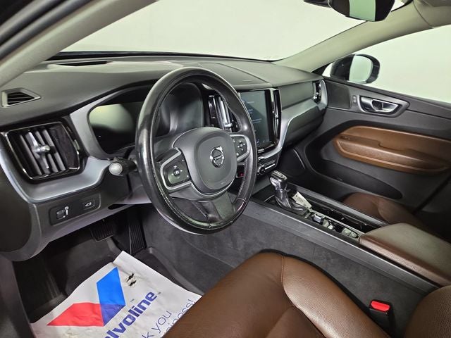 2020 Volvo XC60 T6 Momentum