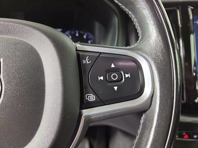 2020 Volvo XC60 T6 Momentum