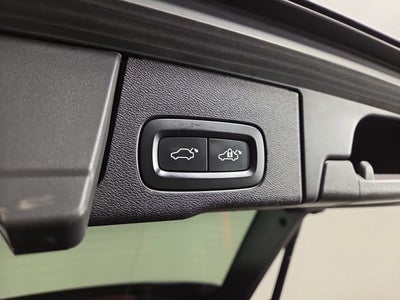 2020 Volvo XC60 T6 Momentum