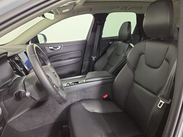 2025 Volvo XC60 B5 Core
