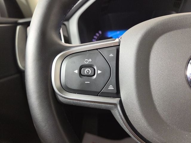 2025 Volvo XC60 B5 Core