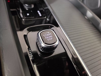 2025 Volvo XC60 B5 Core