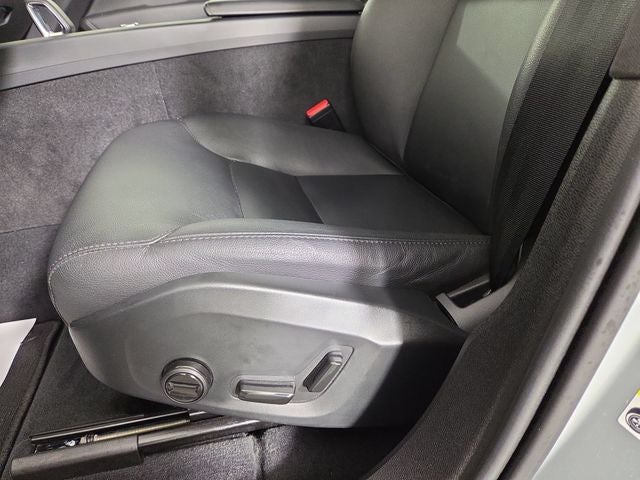 2025 Volvo XC60 B5 Core